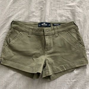 Army Green Hollister Mid-Rise Short 3”